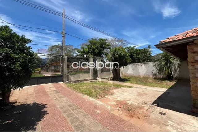 Casa amplia buena estructura a refaccionar en bo.san isidro-lambare-terreno 558 m2, foto 3
