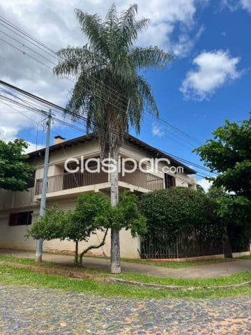 hermosa Residencia en Lambaré Barrio Kennedy A 100 Mts de Avda Perón