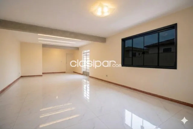 UBICACIÓN ESTRATÉGICA E IMBATIBLE: Ubicado en el prestigioso Cuarto Barrio de Luque, foto 3
