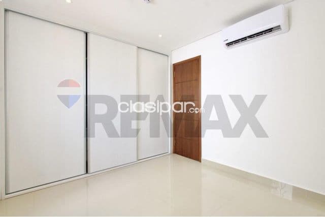 En venta – departamento en edificio emporium — foto principal