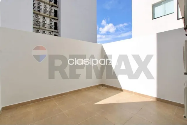 En venta – departamento en edificio emporium — foto 3