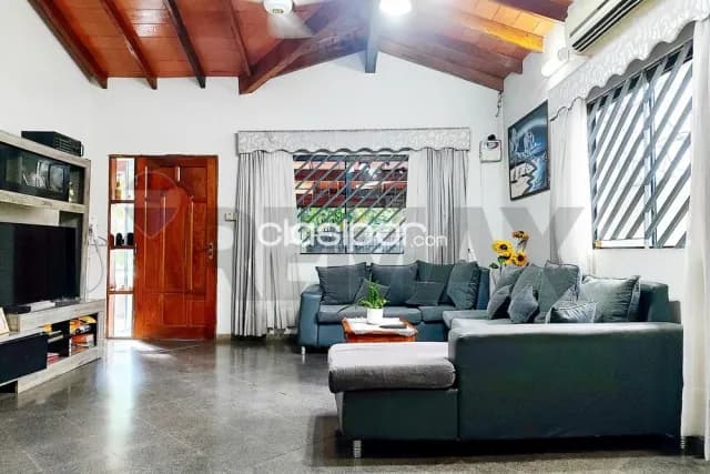 EN VENTA CASA EN Villa Elisa Ubicada en el centro de la ciudad sobre la calle empedrada Is — foto 4