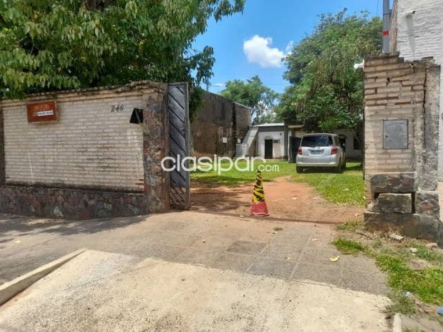 Casa de 2 dormitorios PARA OFICINA en Barrio San Jorge de Asuncion zona CIT