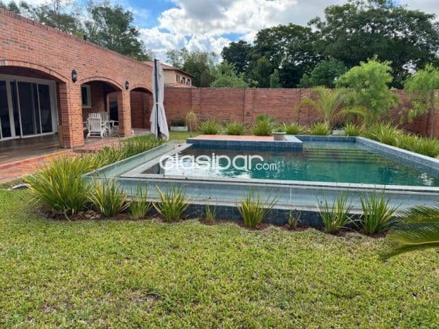 Casa en Venta, en el Barrio Cerrado Surubii