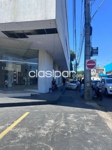 Local comercial en esquina con oficinas fdo de la mora — foto 5