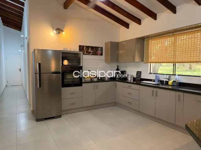 Casa en venta en Altos/Atyrá – 2,2 hectáreas con 3 casas, piscina y naturaleza. adler453 — foto 5