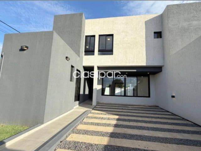 Hermoso duplex de 3 dormitorios en laurelty Luque