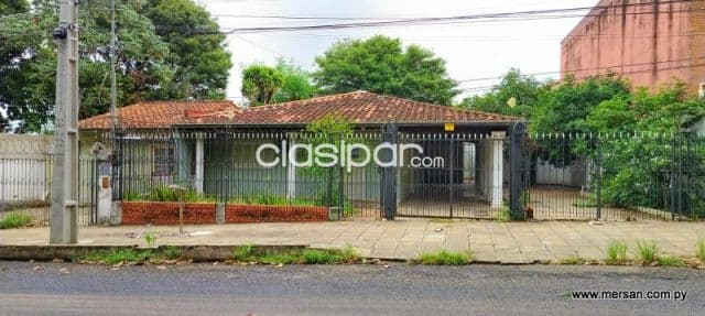 Casa a refaccionar sobre moleon andreu c/ felix bogado (cód. 1379)