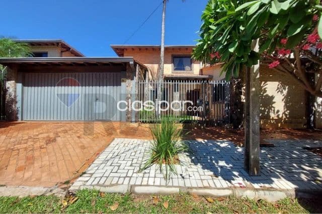 Casa en Fernando de la Mora zona norte