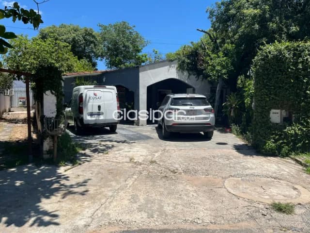 En venta terreno sobre Madame Lynch con salida a 2 calles, foto 3