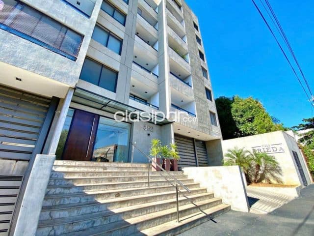 En venta!!!!! Departamento de 2 dormitorios amoblado ubicado en barrio Jara
