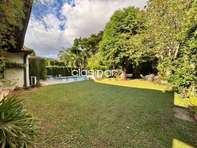 For Sale 4 Bedroom House In Asunción, Mburicaó Neighborhood, foto 5