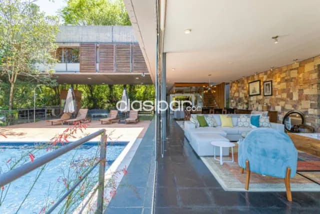 FOR SALE 4 Bedroom Exclusive Hillside Residence With Lake View, foto 3