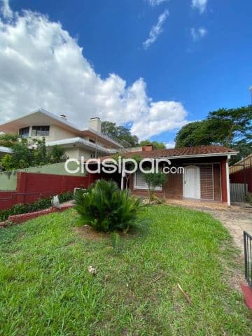 Casa 4 dormitorios en barrio Jara asuncion – apto comercial — foto 1