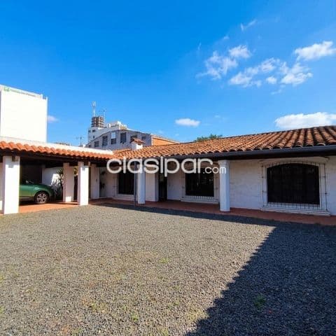 casa colonial para oficina o local sobre aviadores del chaco Asuncion
