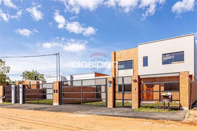 Casa - Venta - Luque, Central, Paraguay