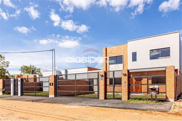 Casa - Venta - Luque, Central, Paraguay, foto 2