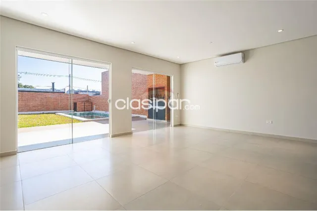 Casa - Venta - Luque, Central, Paraguay, foto 3