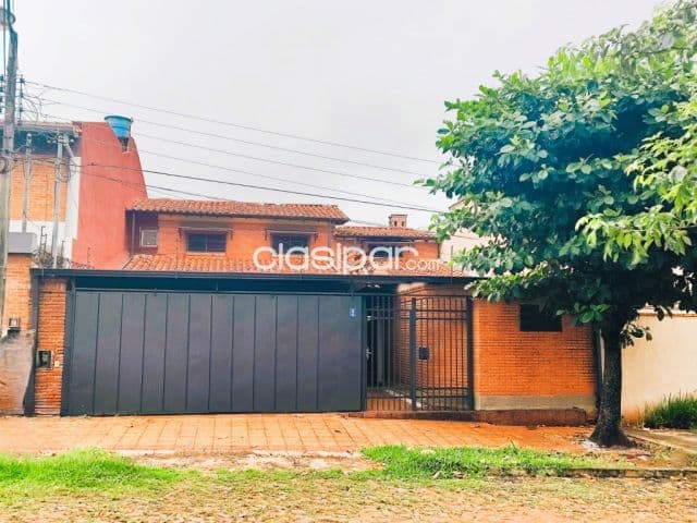 *Alquiler de casa en Lomas de Merlo, Luque COD 6637* — foto principal