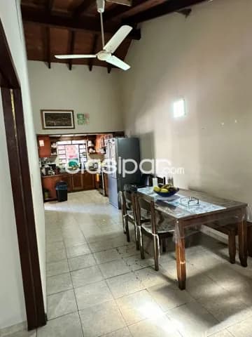 En alquiler amplia casa en Los Laureles - Asunción, foto 4