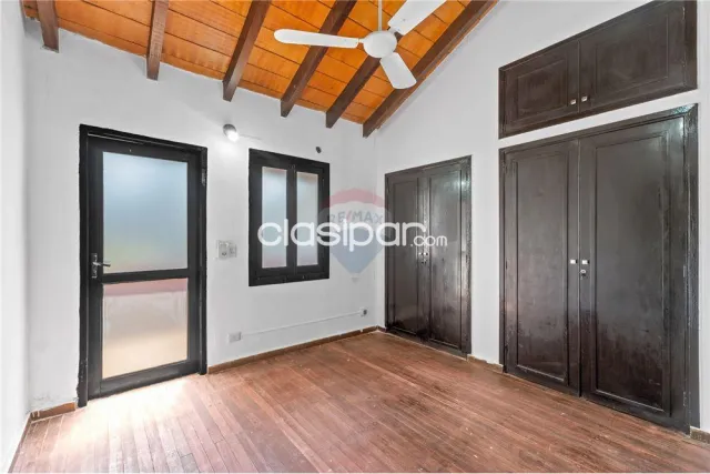 En venta – residencia en esquina barrio mburucuyá, foto 4