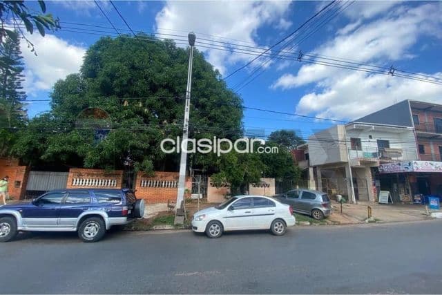 Terreno sobre la avda. Pitiantuta a la venta