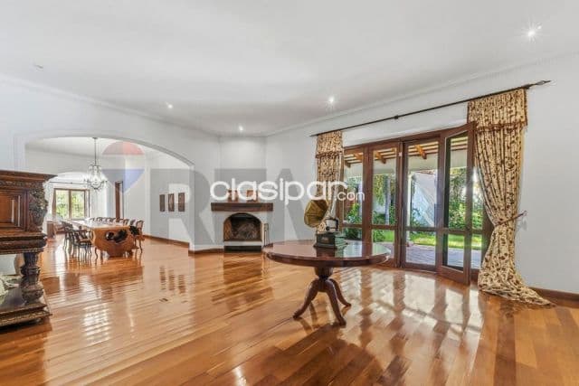 Residencia de alto nivel en Surubi’i
