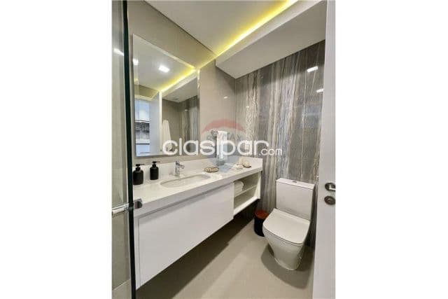 En venta semipiso en el jade park de 3 suites