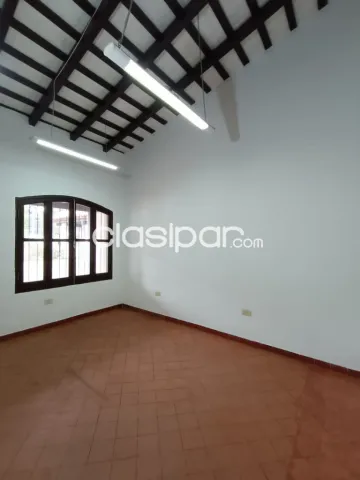 Casa en Pleno Eje Corporativo, Sobre Aviadores del Chaco - LHO7985761 — foto 3