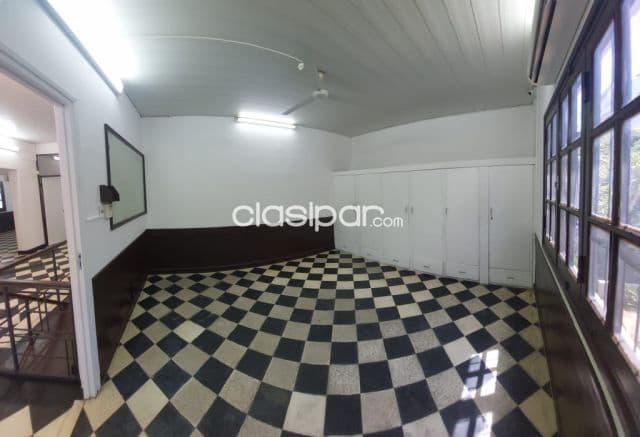 Amplia casa en ciudad nueva asuncion ideal para oficinas