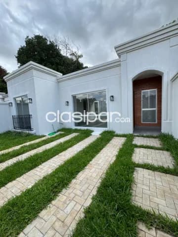¡Chalet a estrenar en Mariano Roque Alonso, zona aeropuerto! — foto 2