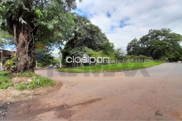 Terrenos en venta en Lambaré z/ puerto pabla!