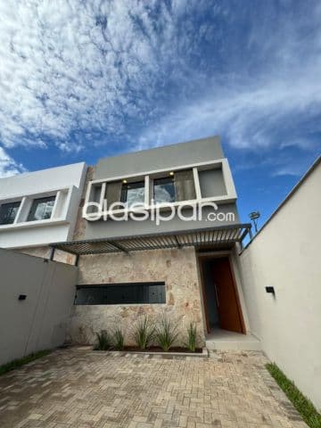 Duplex de lujo en Fernando de la Mora zona norte — foto principal