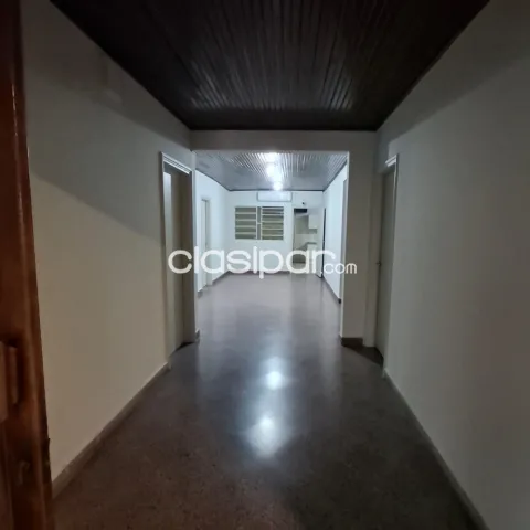 Sajonia, centro: P/ vivienda u oficina, amplios ambientes, 5.000.000 gs, foto 3
