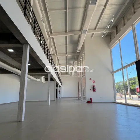 Depositos, oficinas y showroom en fernando sur sobre la avda mariscal Estigarribia, foto 2