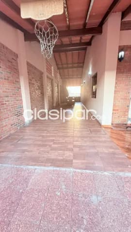 Casa con piscina en Lambaré, foto 2