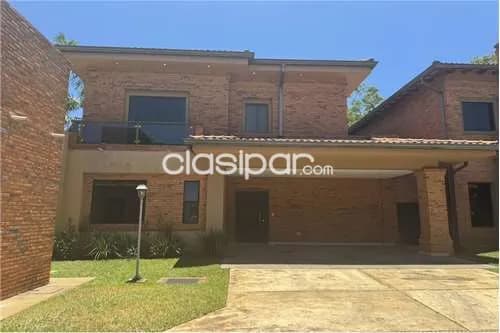 hermosa residencia en venta en Barrio cerrado, foto 2
