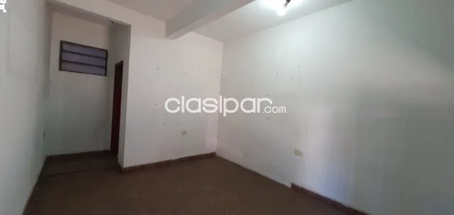 Salon comercial en Luque, foto 3