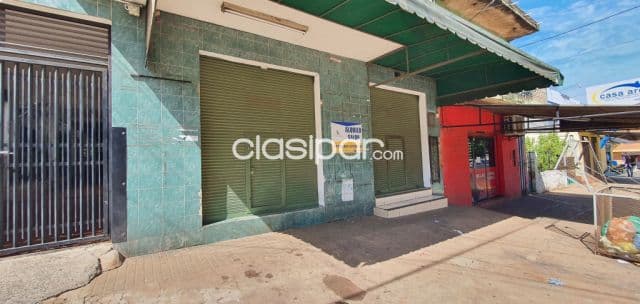 Salon comercial en Luque, foto 1
