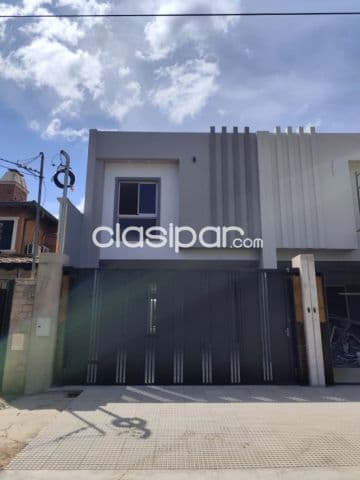Hermoso duplex de 3 dormitorios en barrio villa aurelia, zona municipalidad Asunción