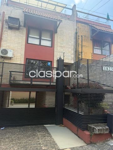 Triplex en lambare