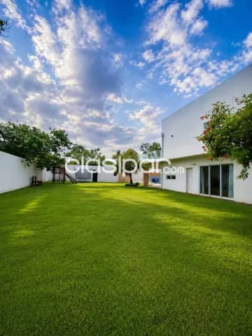 Casa en San Bernardino, foto 2