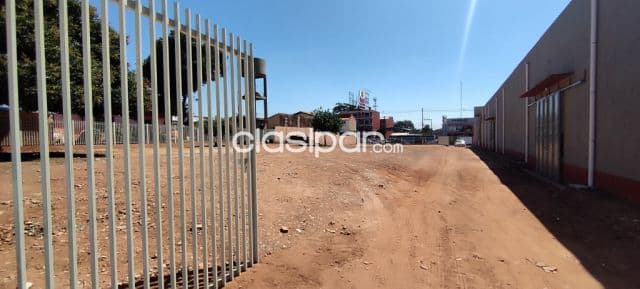 San Lorenzo s/ ruta: Gran depósito de calle a calle, gran altura, oficinas, amplio estacio