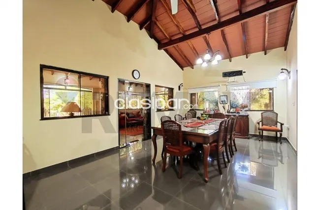 Casa quinta totalmente amoblada,piscina c/generador,transformador propio en ita — foto 2