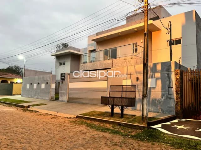 hermosa y amplia residencia en San Lorenzo, barrio Florida — foto 2