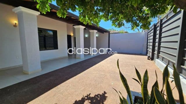 Hermosa casa completamente renovada en Fernando de la Mora zona sur, foto 1