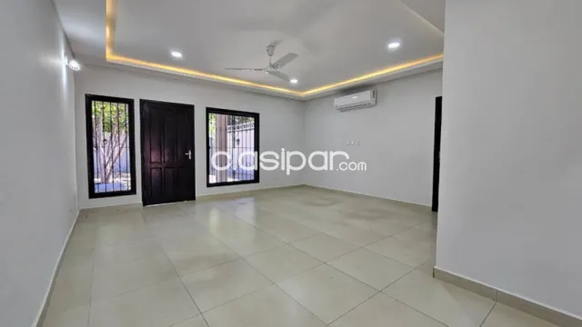 Hermosa casa completamente renovada en Fernando de la Mora zona sur, foto 3