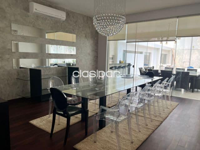 Residencia en Venta de 4 habitaciones en Suite, Barrio Los Laureles