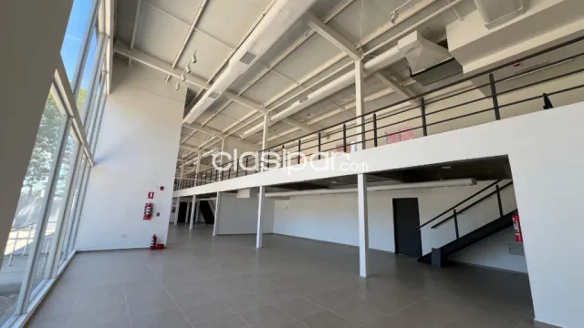 Prox. Salemma, San Lorenzo: 435 m2 despositos + oficinas tipo showroom, s/ ruta — foto 4