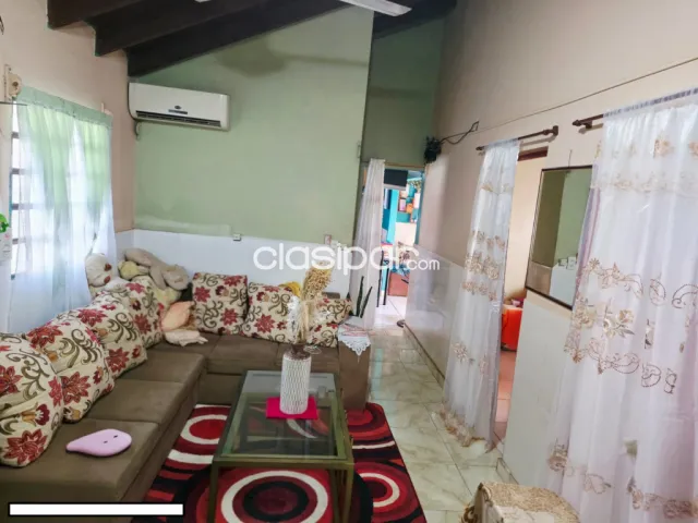 Casa en el barrio san pedro de Encarnación: 6 habitaciones y 5 baños — foto 2